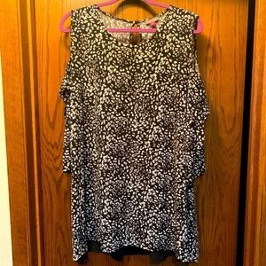 NWOT Vince Camuto Cold Shoulder Swing Tunic, 3/4 sleeves, back detail - size 2x